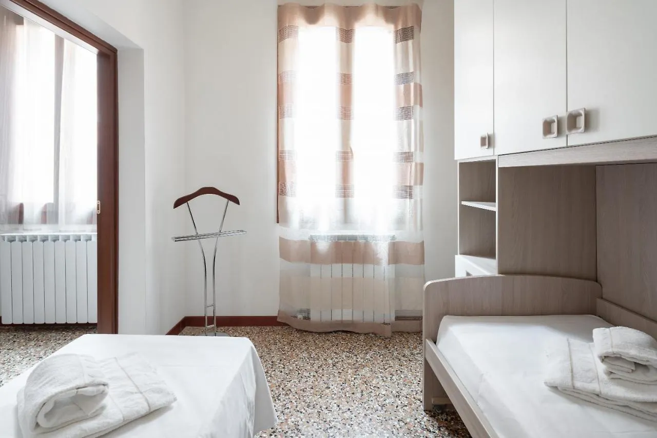 San Polo Canal View Apartments By Wonderful Italy Benátky 0*,