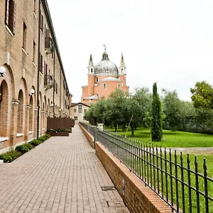  Holiday home Maison Boutique Al Redentore