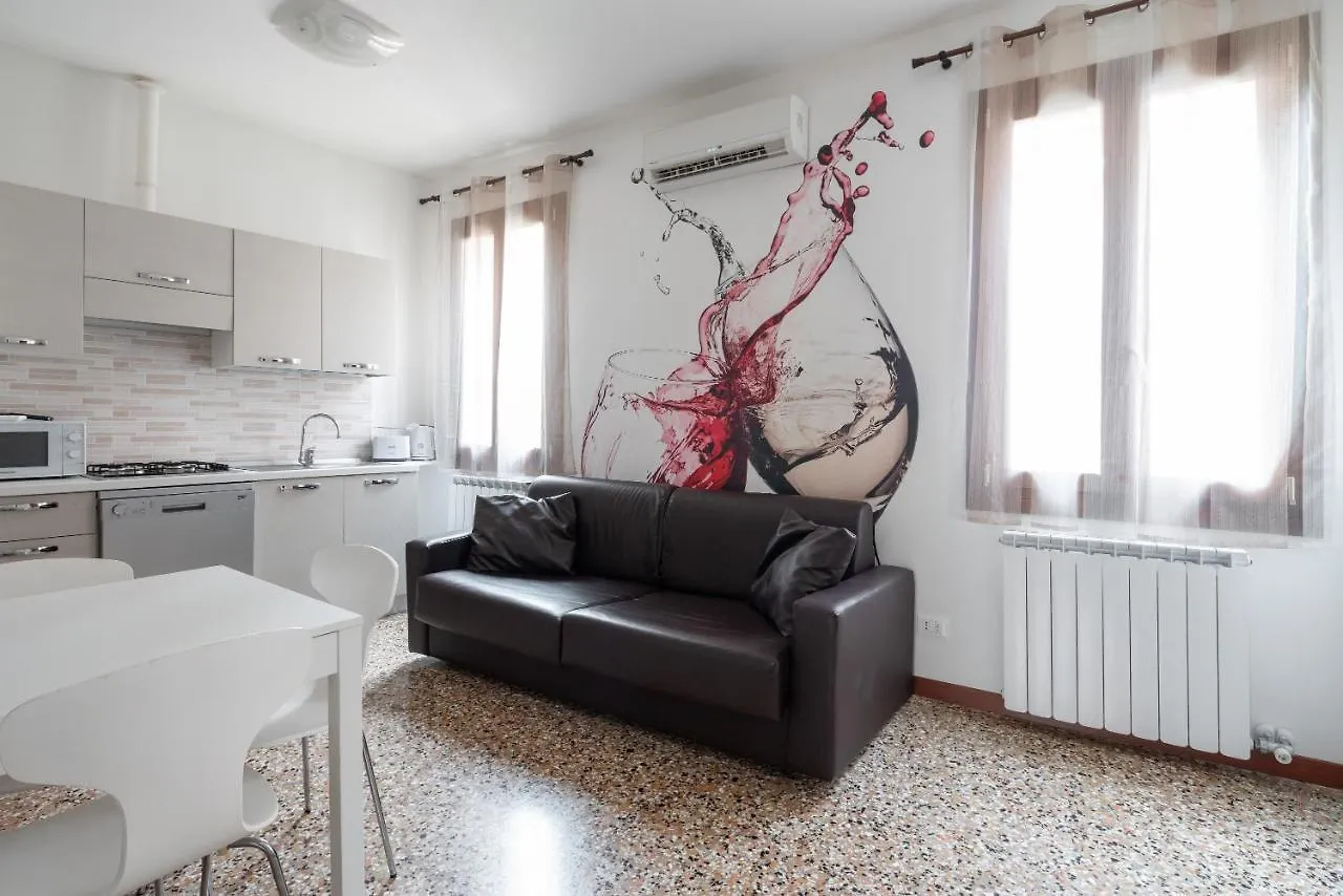 San Polo Canal View Apartments By Wonderful Italy Venice