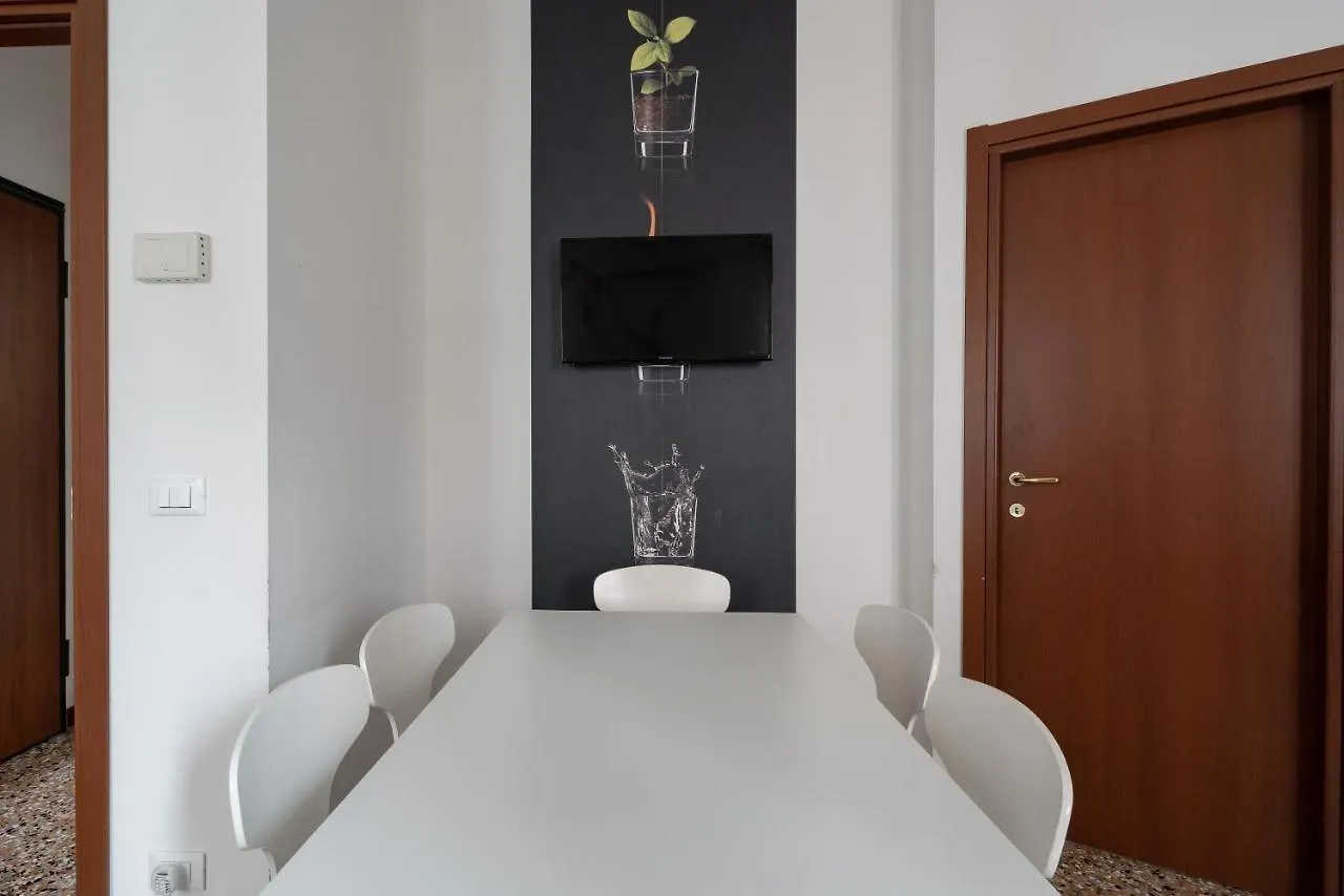 San Polo Canal View Apartments By Wonderful Italy Venice