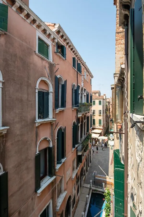 San Polo Canal View Apartments By Wonderful Italy Venice 0*,  Italy