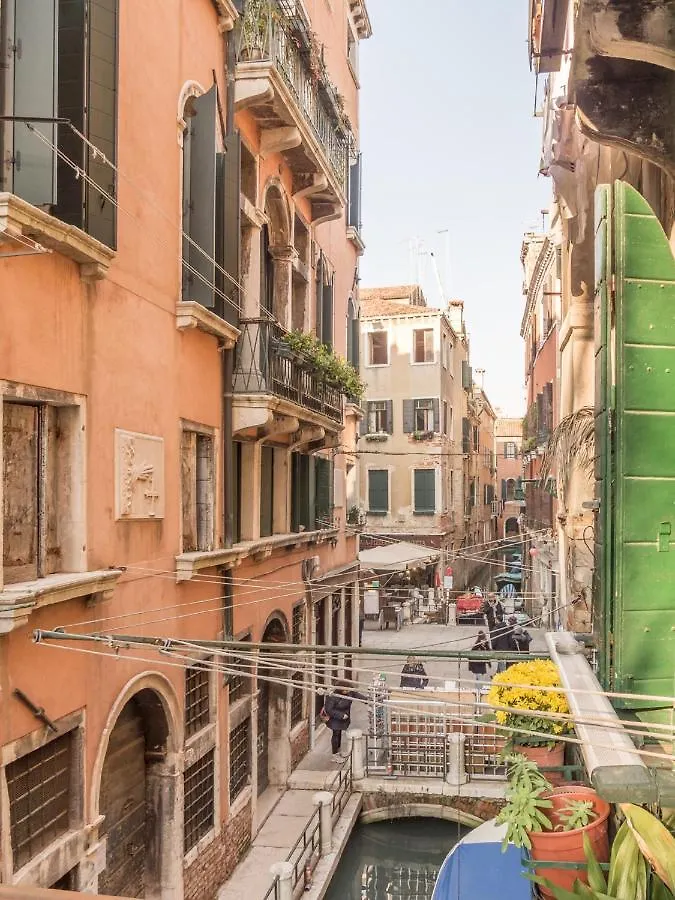 San Polo Canal View Apartments By Wonderful Italy Venice 0*,  Italy